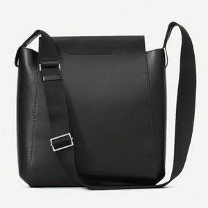 Everlane The Form Bag Black